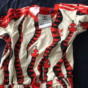 Baby adidas jump suit